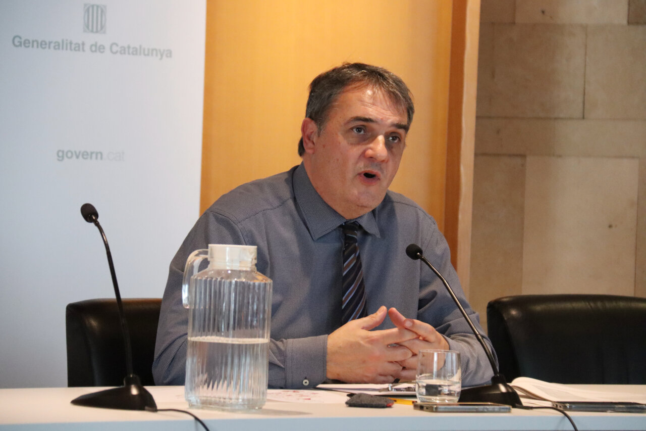 Carles Martí parlant sobre el pla de barris i viles de la Generalitat